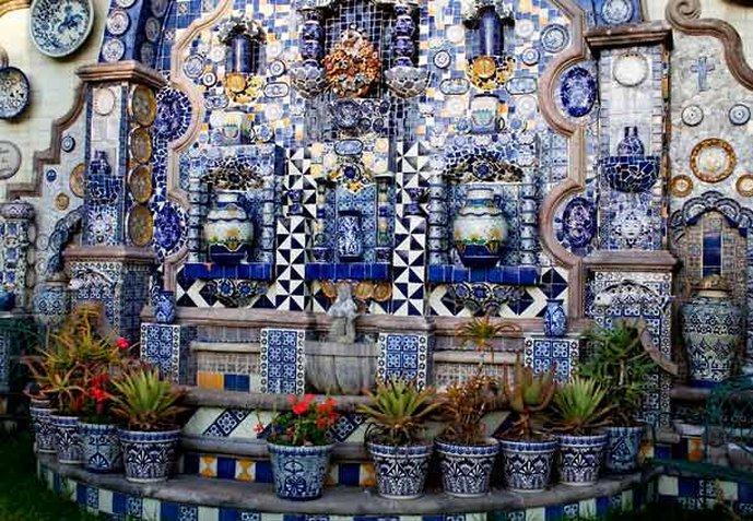 익스타판 데 라 살 메리어트 호텔, 스파 앤 컨벤션 센터 익스타판데라살 외부 사진 A fountain in the garden of the Casa dos Azulejos