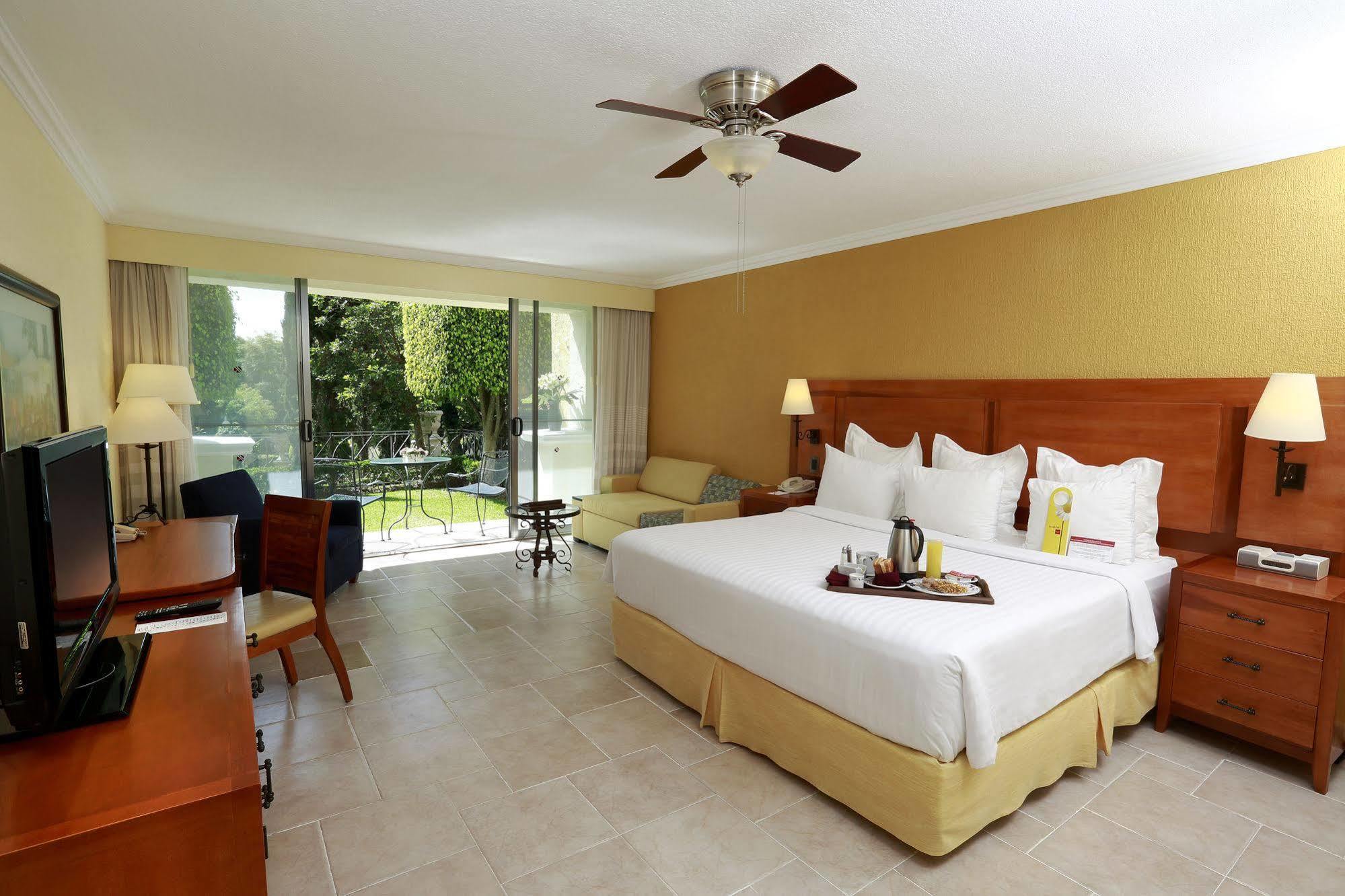 익스타판 데 라 살 메리어트 호텔, 스파 앤 컨벤션 센터 익스타판데라살 외부 사진 A room at the Hilton San Salvador